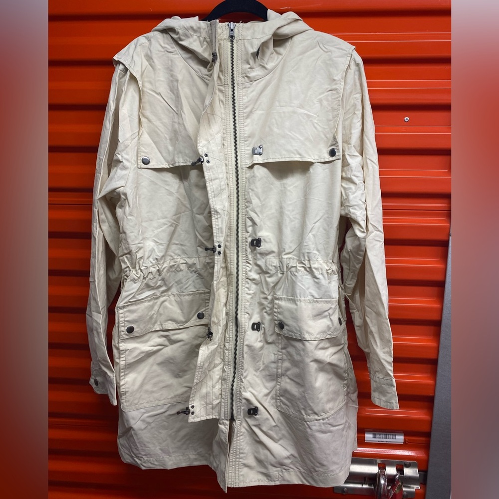 J Crew women’s lightweight rain jacket - Picture 7 of 10